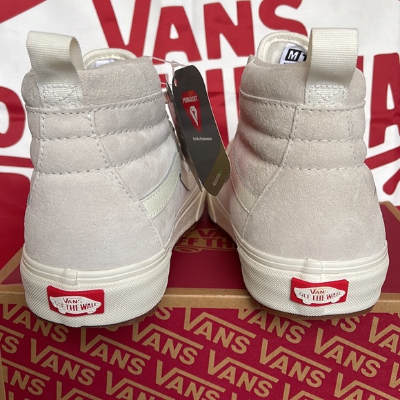 Vans Sk8-Hi Mte-1
Marshmallow/Marshmallow
MAInA5H7YQC5
WMNS boots - sneakers - Picture 14 of 16